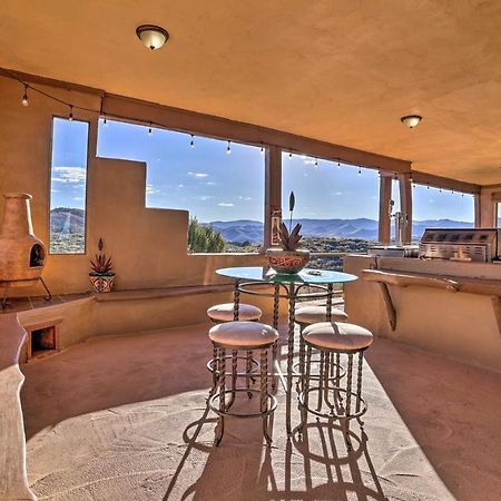Adobe Arizona Home With Mountain Views And Grill Space Dewey-Humboldt Buitenkant foto