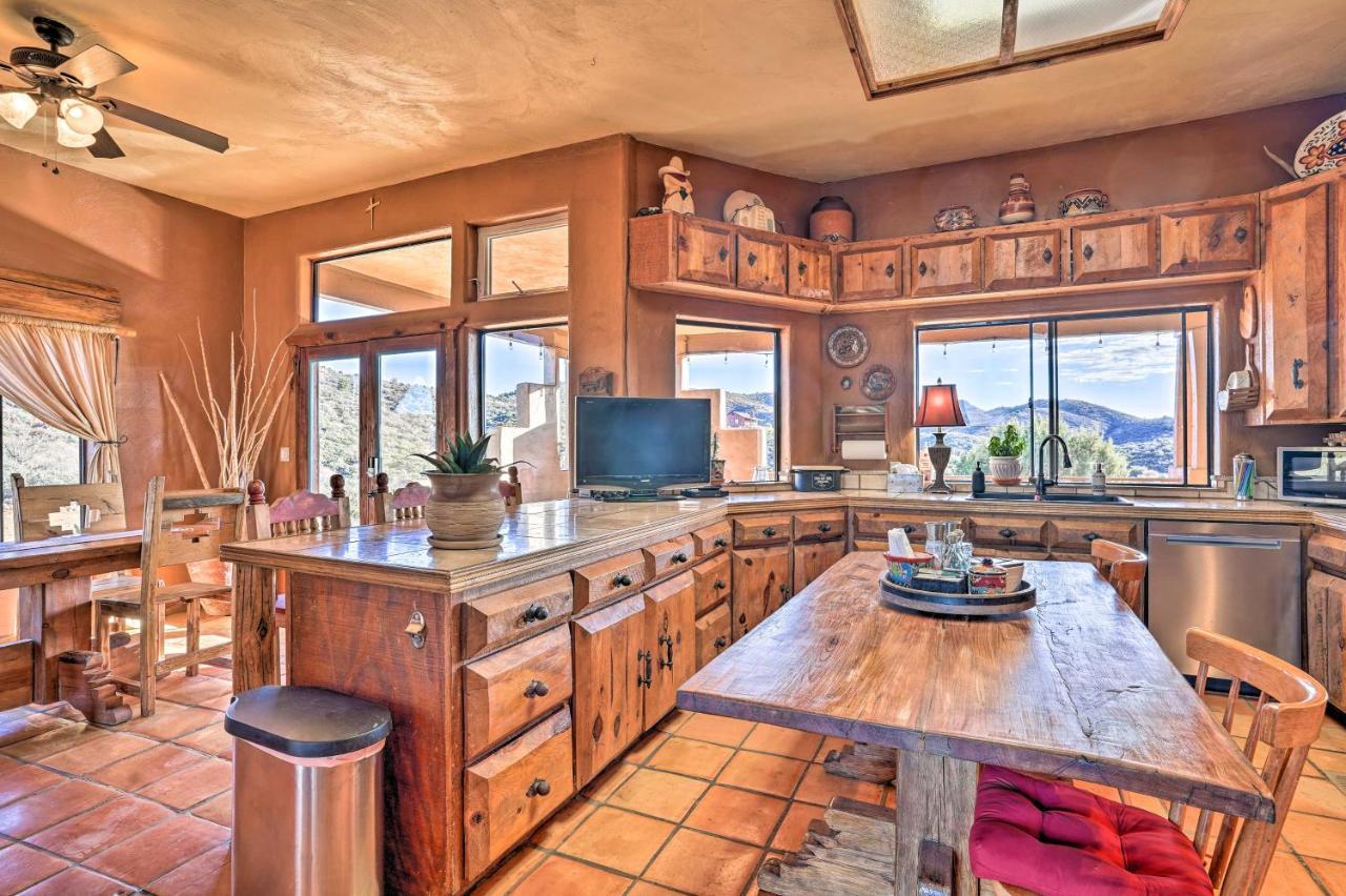 Adobe Arizona Home With Mountain Views And Grill Space Dewey-Humboldt Buitenkant foto
