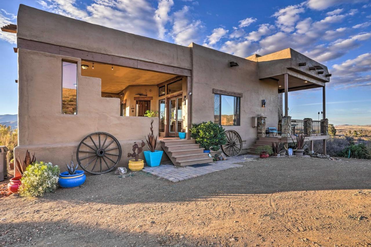 Adobe Arizona Home With Mountain Views And Grill Space Dewey-Humboldt Buitenkant foto