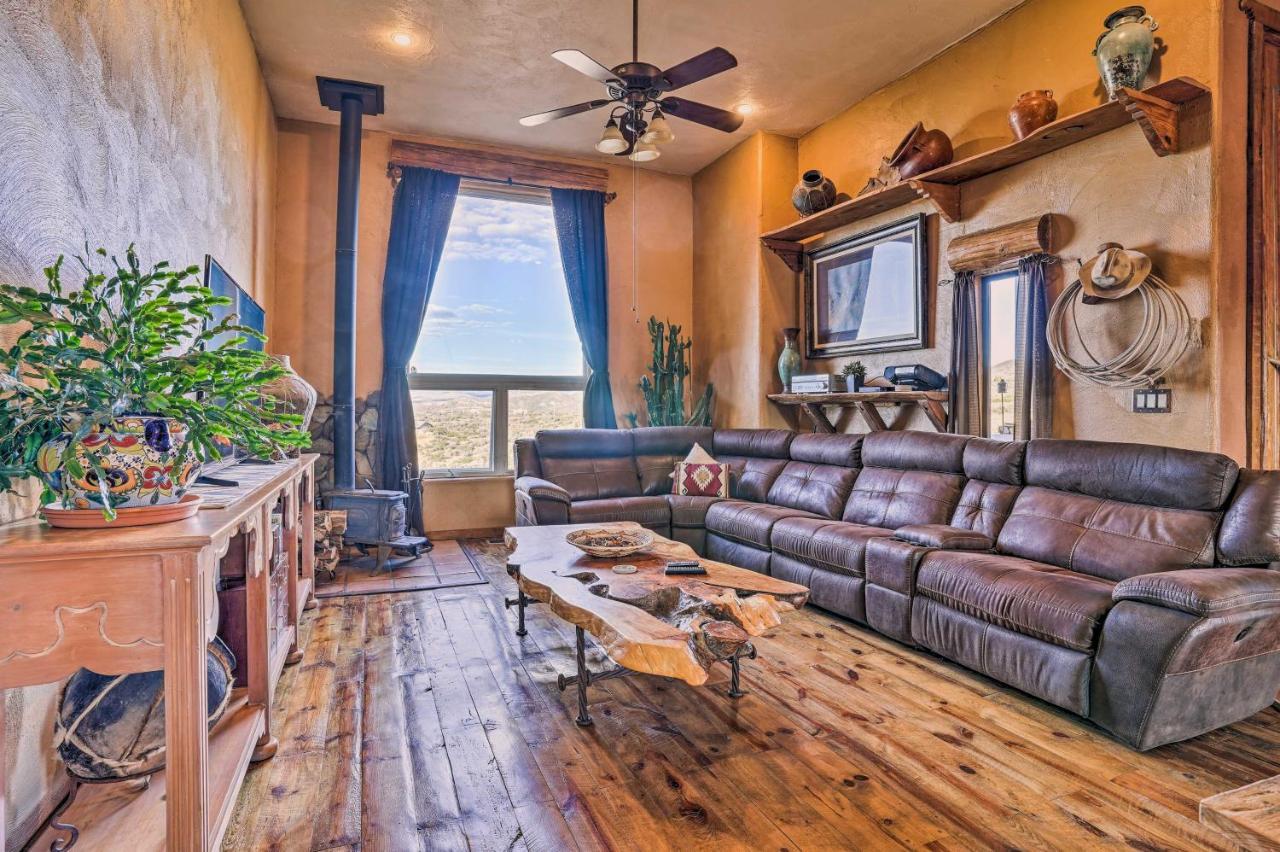 Adobe Arizona Home With Mountain Views And Grill Space Dewey-Humboldt Buitenkant foto