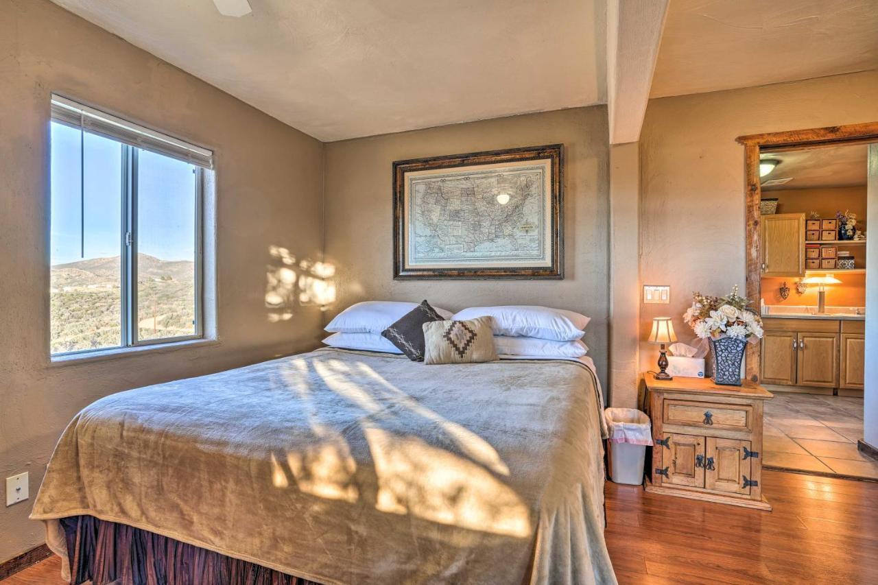 Adobe Arizona Home With Mountain Views And Grill Space Dewey-Humboldt Buitenkant foto
