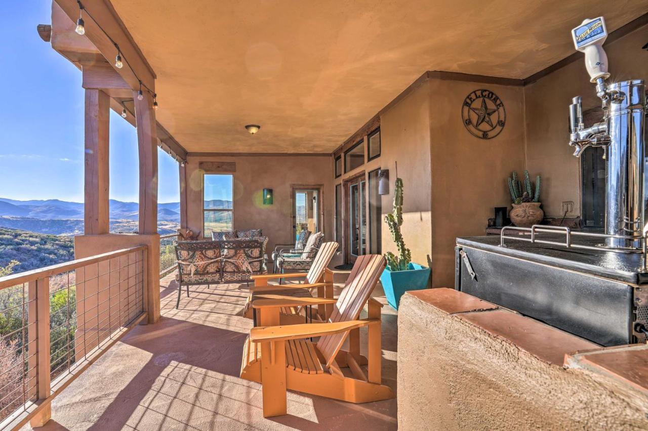 Adobe Arizona Home With Mountain Views And Grill Space Dewey-Humboldt Buitenkant foto